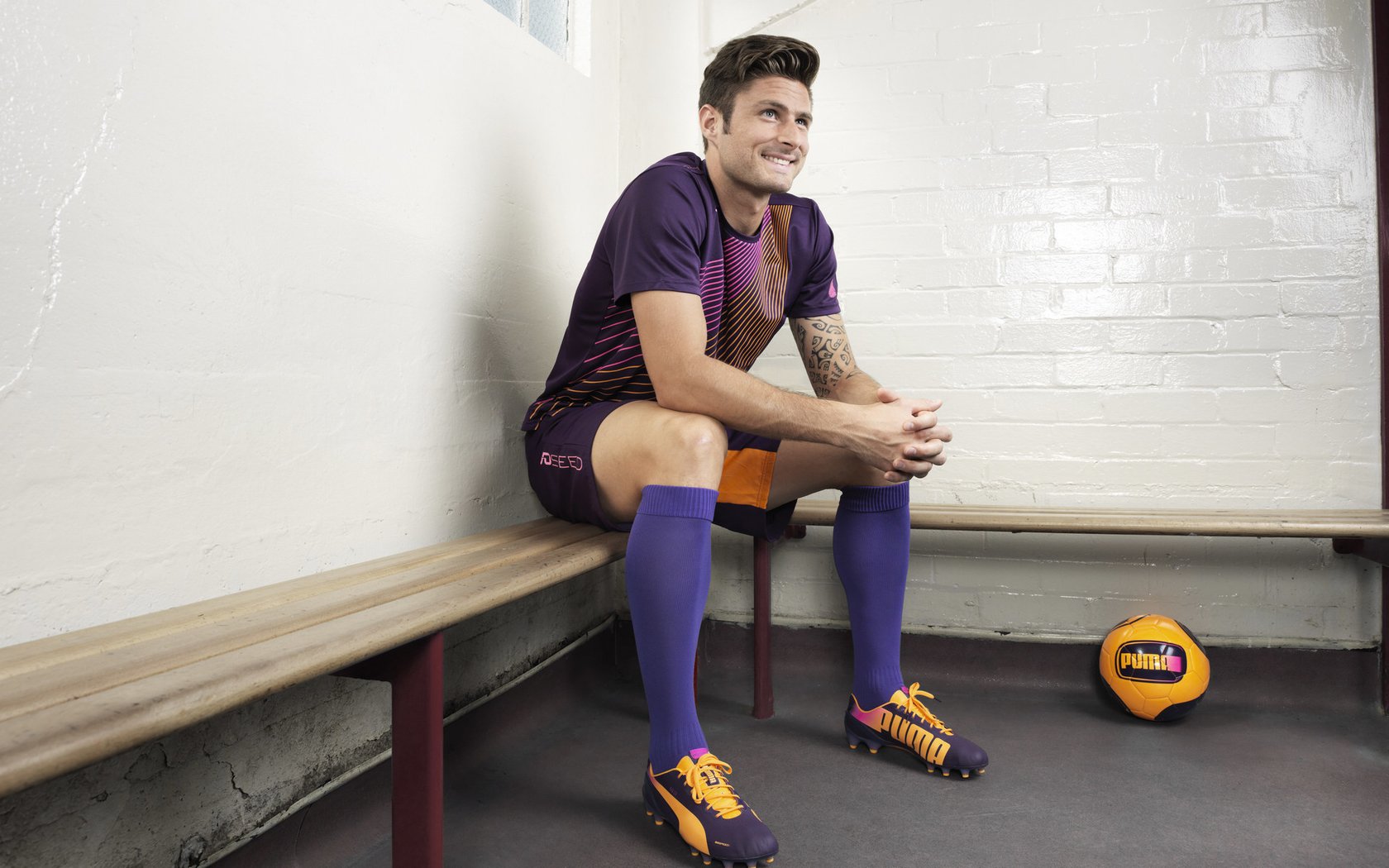 教练临场换人策略奏效，比赛逆转上演，教练换了再遇到会尴尬吗