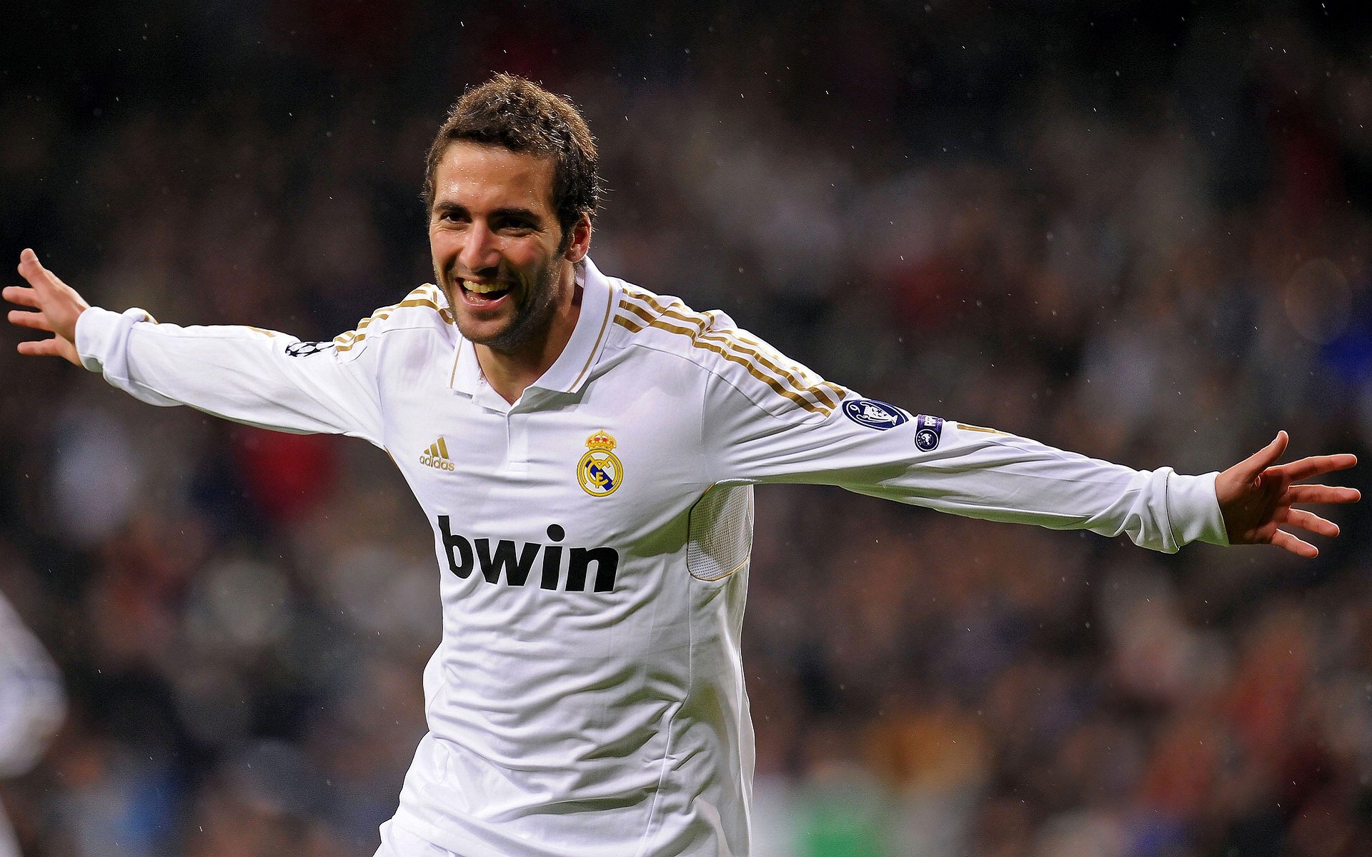 新英雄、新地图”引爆战场热潮!开启你的终极战斗之旅